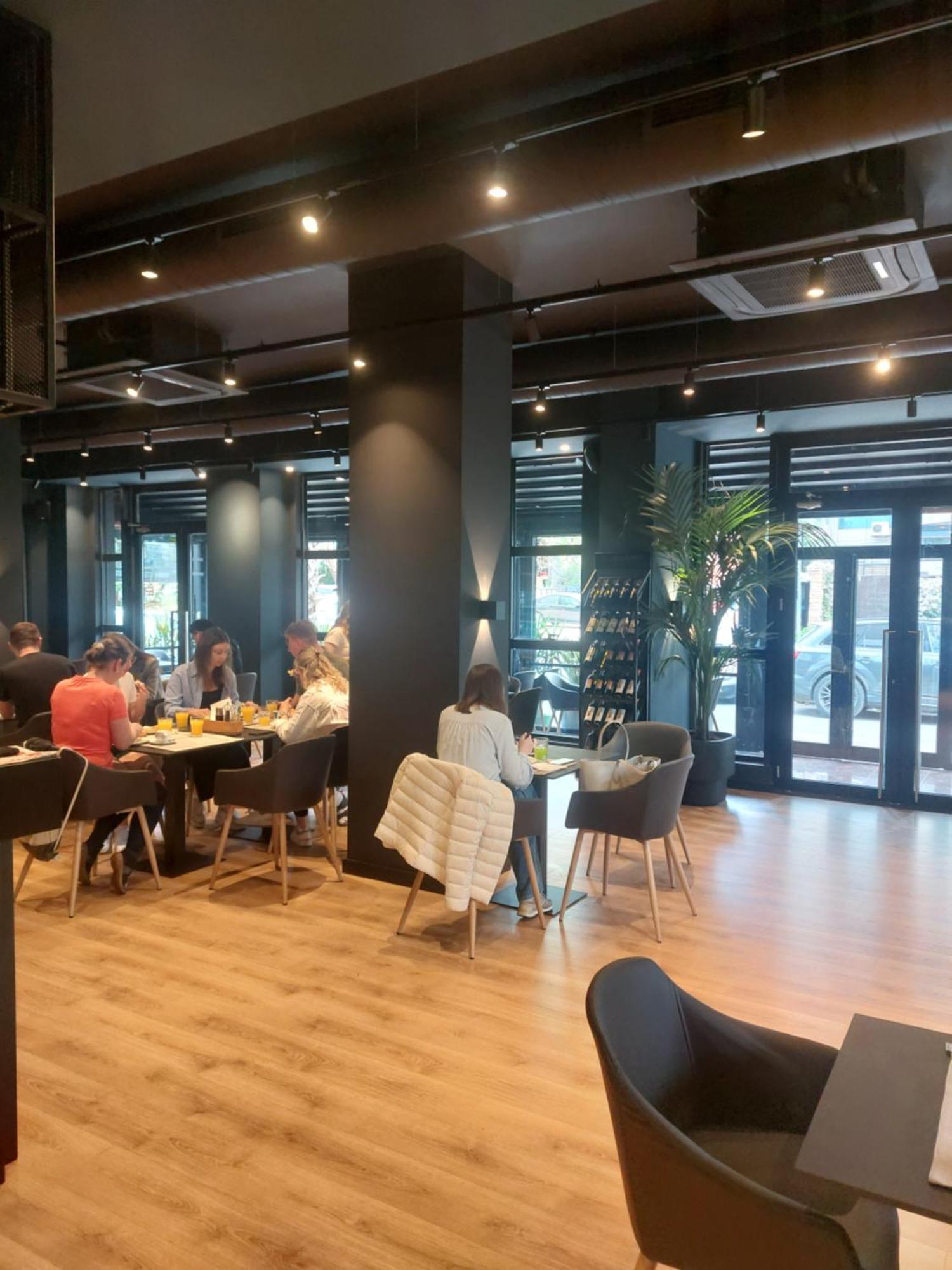 Mulaj Hotel Tiranë Ngoại thất bức ảnh